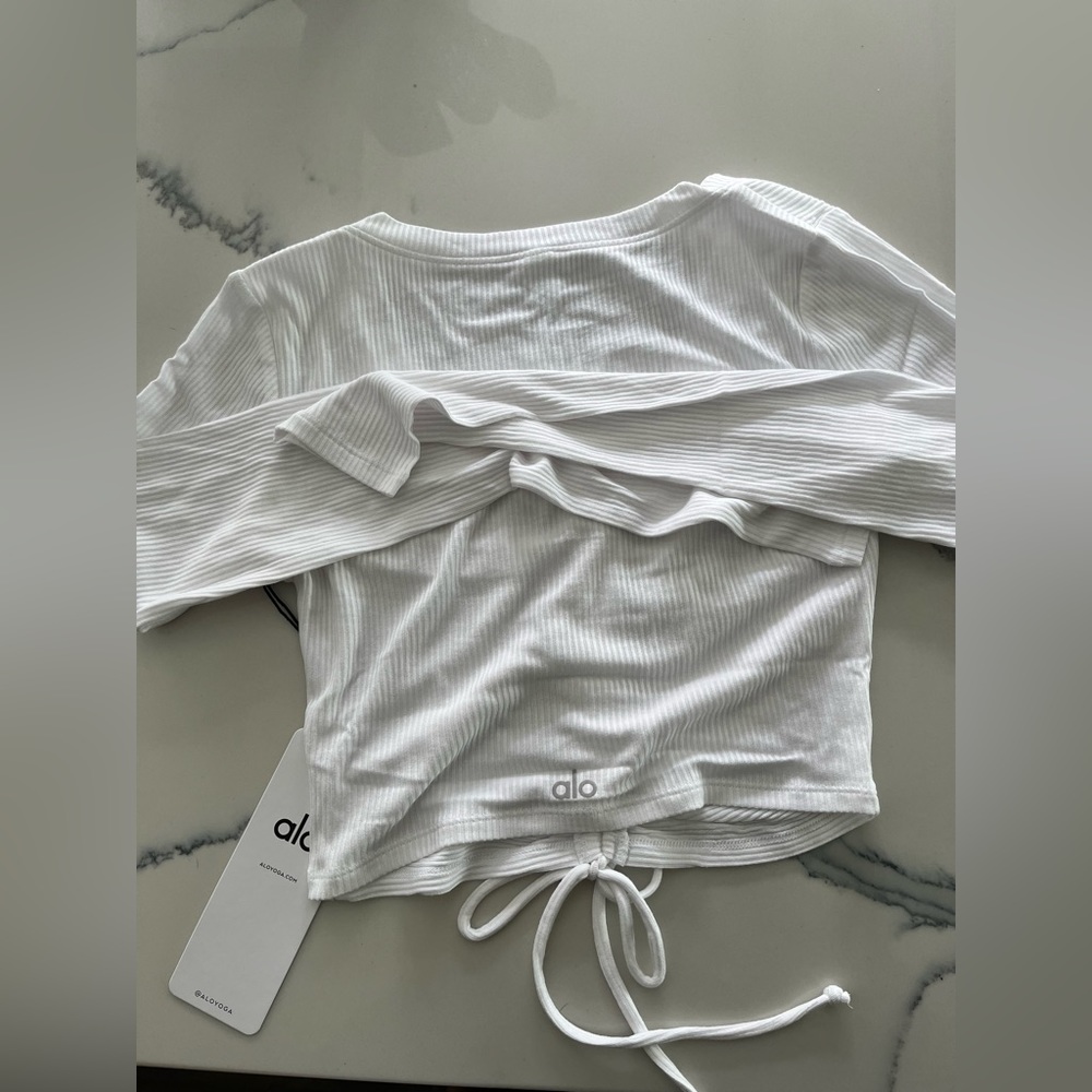 Brand new ALO top - Picture 5 of 8